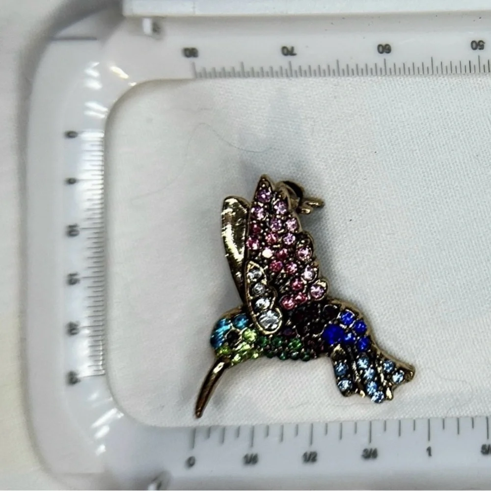 Hummingbird brooch gold-tone w/multicolored rhinestones Women's costume jewelry